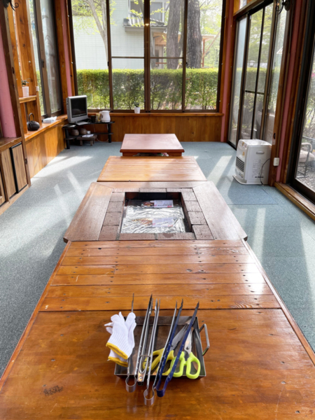 四面ガラス窓！自然を楽しみながらBBQ