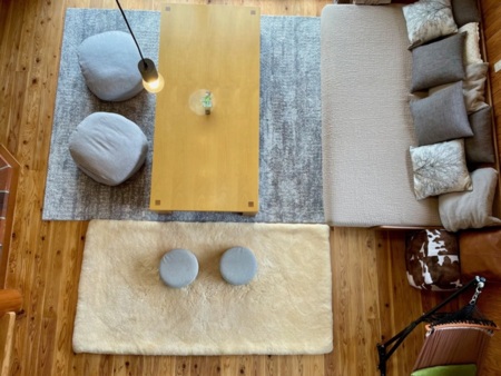 8人が楽々座れる広々リビングテーブル