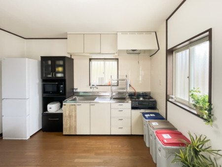 キッチン周りはシンプルにまとめています。