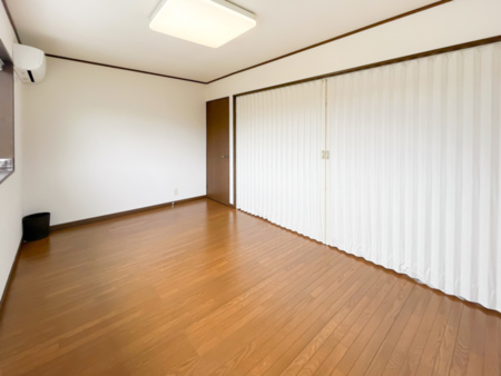 寝室1。2部屋使いも可能です。