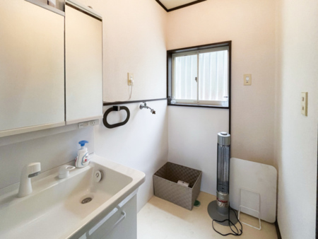 洗面台、脱衣所です。