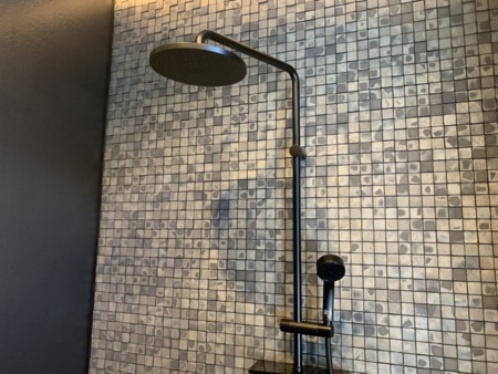 シャワー（浴室）