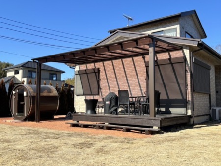 屋根付きテラス、雨でもBBQできます！