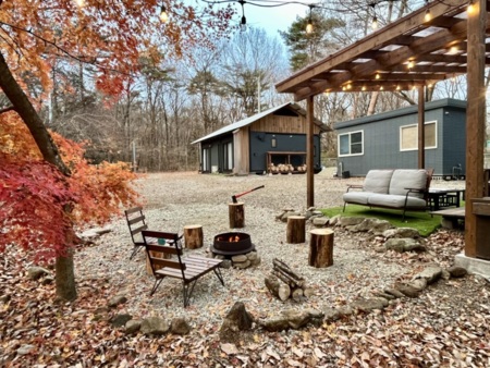 2棟貸し切りで、最大20名様までご宿泊い