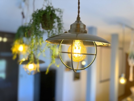 エアコン、シーツ、ハンガー