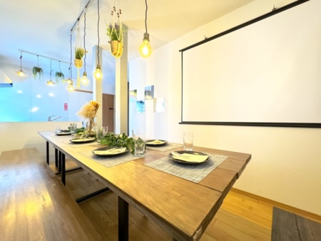 みんなでテーブルを囲んでお食事が可能です