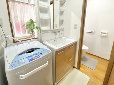 洗面化粧台・洗濯機