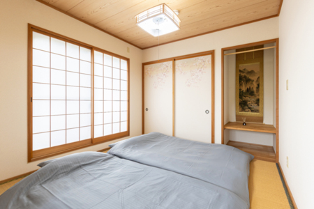 和室　シングル布団1,ダブル布団2