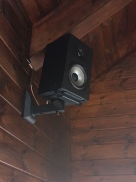 ステレオ：吹き抜けの為音響効果抜群です。