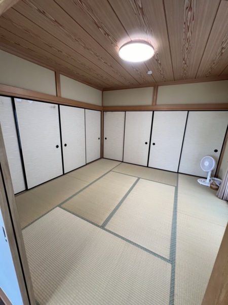 寝室1⇒8畳