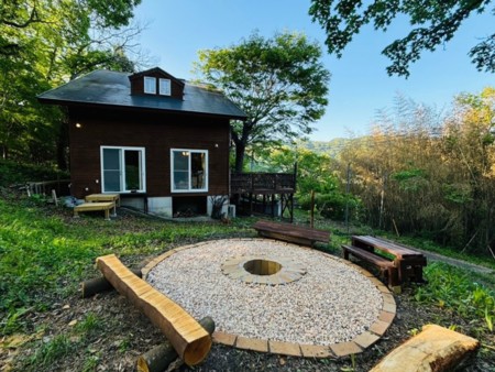 火を囲んで寛げるファイヤーピット