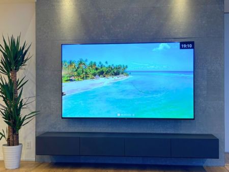 迫力の大画面テレビ