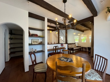 un　ダイニング