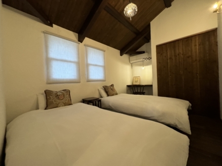 un　寝室１（シングルベッド2台）