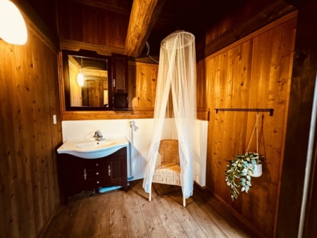 ラウンジ内洗面所