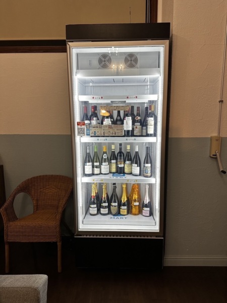 施設内でワイン販売をしております。