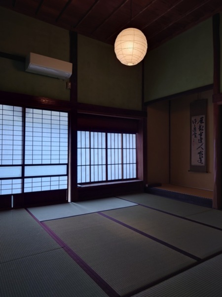 ８畳間寝室
