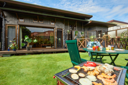 芝生のお庭でみんなでBBＱ！