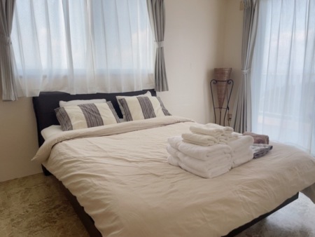 Room01 クィーンサイズベッド