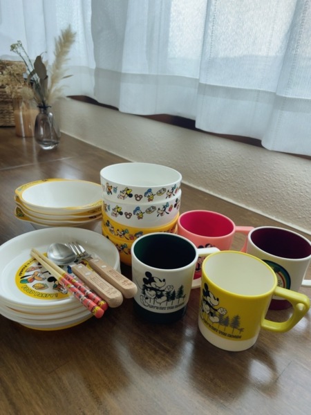 お子様向けの食器類もございます