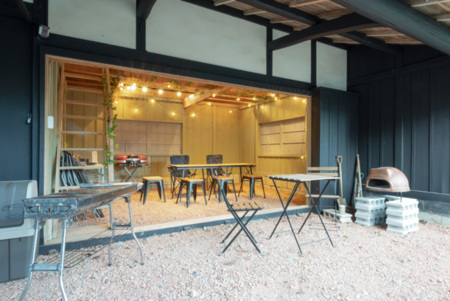 屋内バーベキュー施設　（ピザ窯あり）