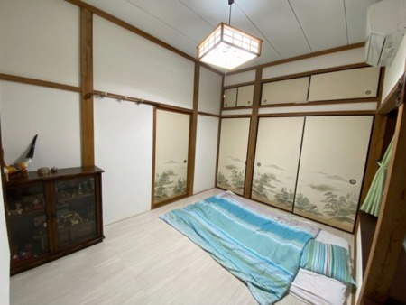 布団付き寝室