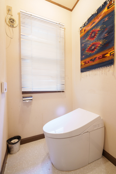 自動洗浄付きウォシュレットトイレ