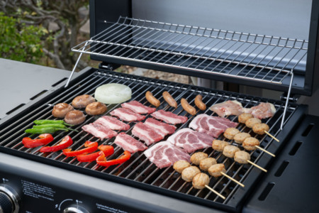 デッキテラスでBBQ