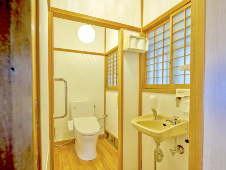 落ち着いた雰囲気のお手洗いです
