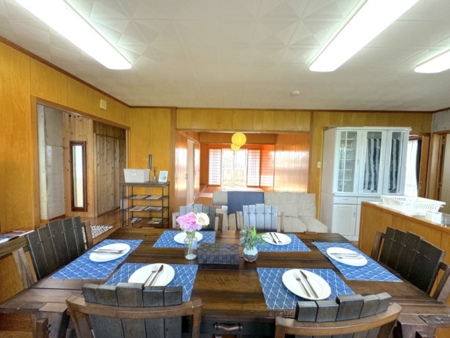 ダイニングテーブル