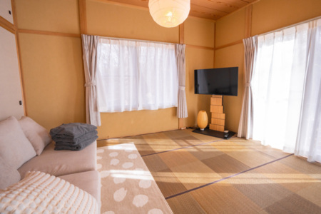 動画配信サービスで雨の日ものんびり