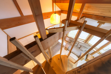 金具を一切使用していない螺旋階段