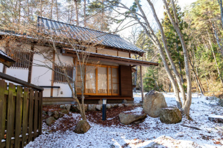 茶室からアクセスできる中庭