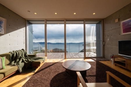 海が一望できるリビング