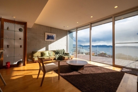 海が一望できるリビング