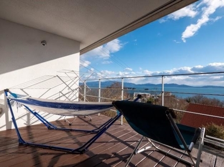 オーシャンビューの開放感あるバルコニー