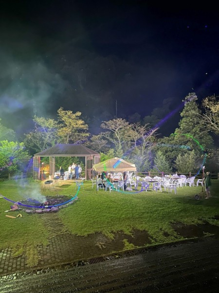 夜は何時まででもBBQを楽しめます
