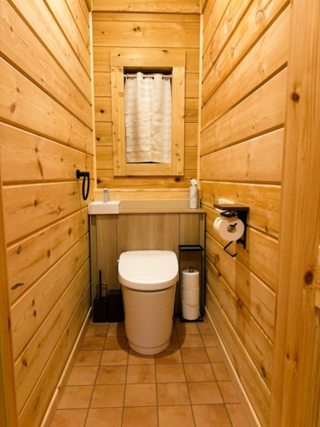 2カ所のトイレにはウォシュレット完備