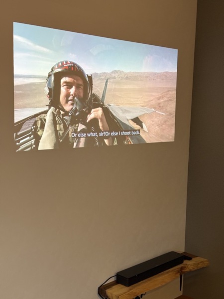 ソファーダイニングで寛ぎのホームシアター