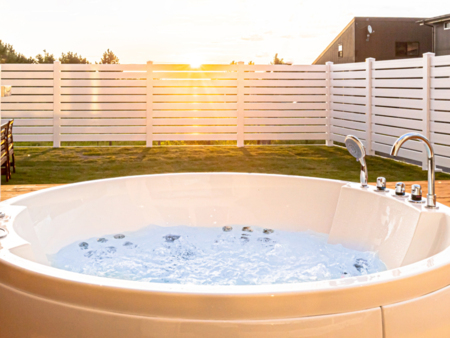 日の出を見ながらのジャグジーもオススメ