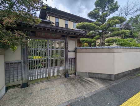 非日常へ誘う、和の玄関口