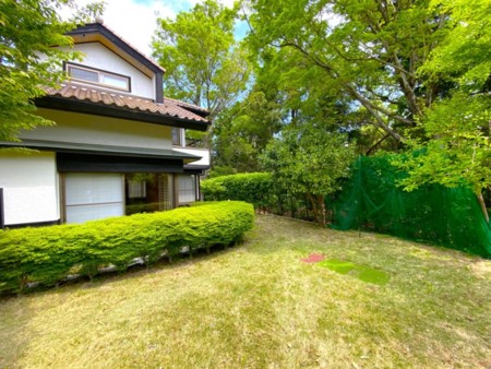 BBQは広い庭で