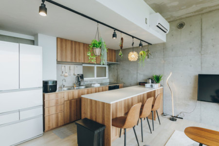 キッチン　調理器具と食器御座います