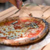 焼きたてピザをお楽しみください