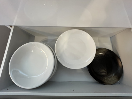 食器も豊富にご用意しています