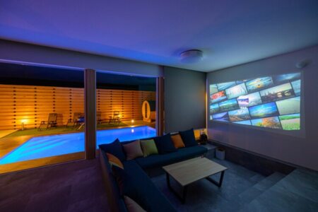 プロジェクター付きリビング