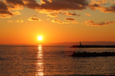 徒歩２分の広の浜から見る夕日