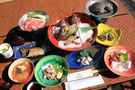 旬の海鮮料理もリーズナブルな価格でご用意