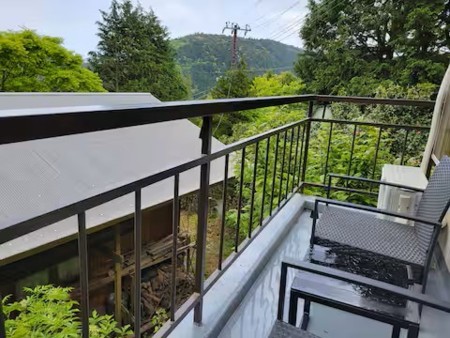 ベランダで朝食をとることも