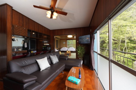 リビングから日の出が見られます